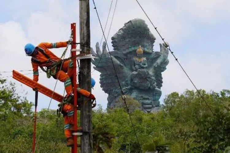 Jelang Perayaan Nyepi, PLN Pastikan Pasokan Listrik Aman, Prediksi Beban Puncak di Bali Turun Hingga 40 Persen