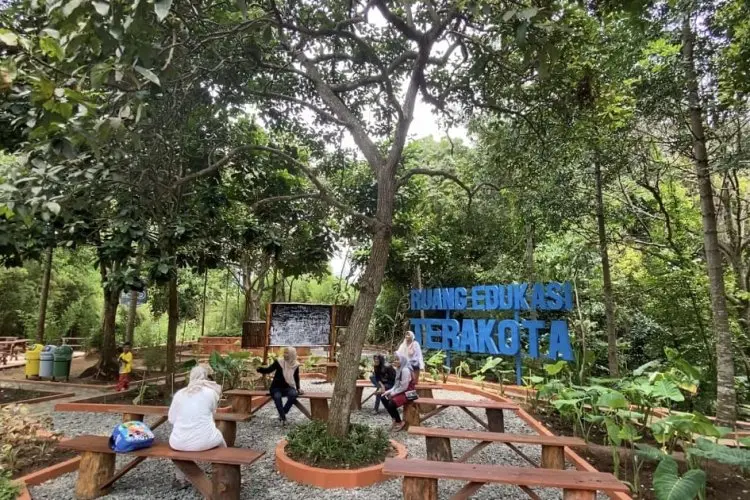 Yuk, Ngabuburit di Ruang Publik Kota Bandung