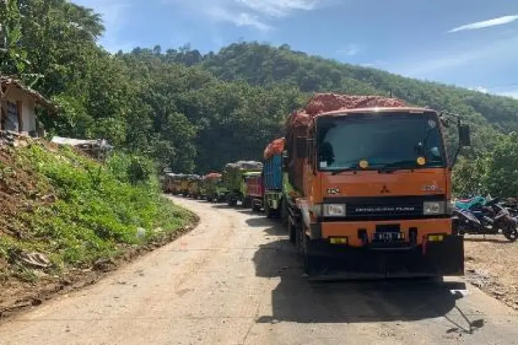 Pengangkutan Sampah di KBB Terpaksa Pakai Armada Tua Lantaran Tak Dapat Alokasi APBD