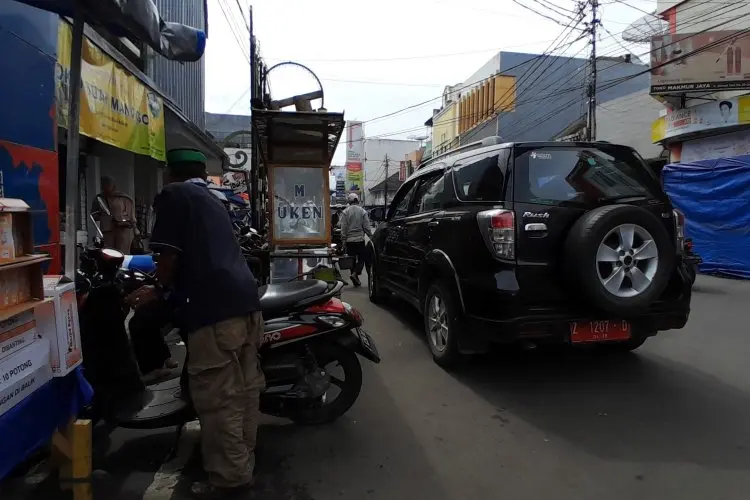 Ramadan, PKL Mulai Serbu Pusat Kota Garut
