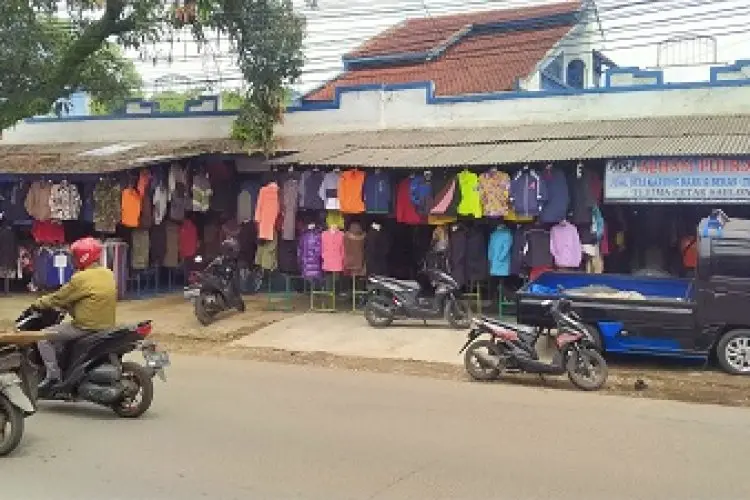 Meski Sudah Dilarang, Pedagang Pakaian Bekas Impor di Kabupaten Bandung Masih Bebas Berjualan
