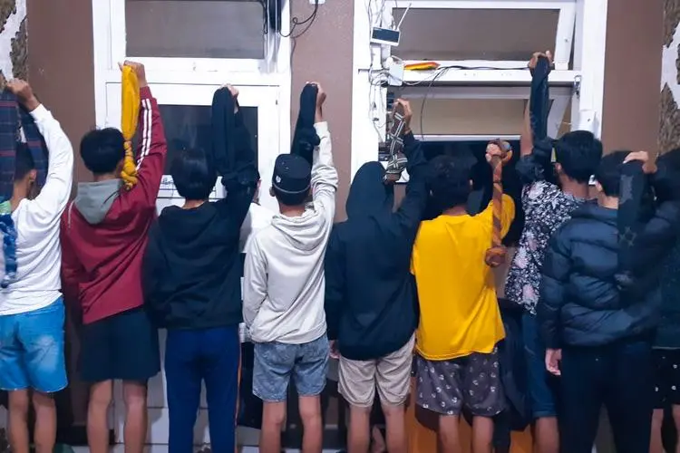 Aksi Perang Sarung Bikin Resah, Polres Cimahi Imbau Orang Tua Awasi Anak-anaknya 
