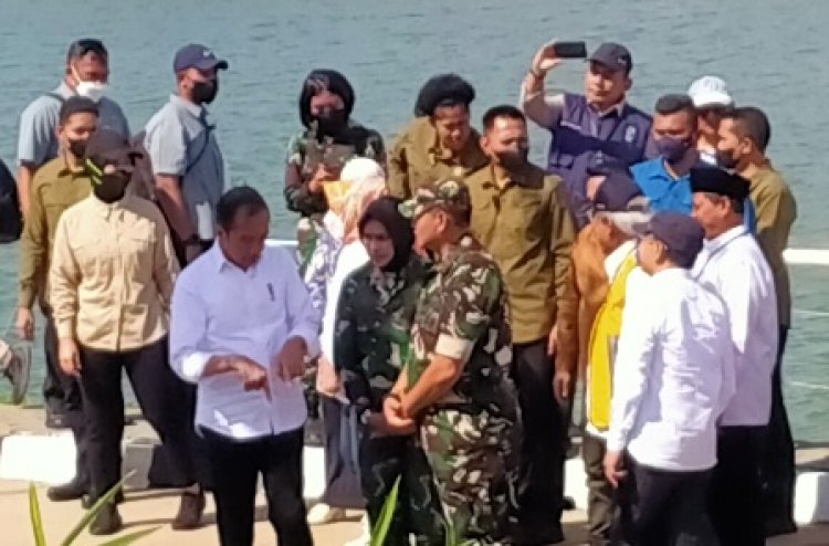 Jokowi Kunjungi Danau Retensi Andir, Jalan Raya Andir-Katapang Kabupaten Bandung Mendadak Diaspal
