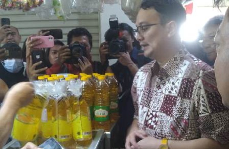 Jelang Ramadan, Wamendag Jerry Sambuaga Pastikan Stok dan Harga Kepokmas Terjaga di Pasar Tagog Padalarang KBB