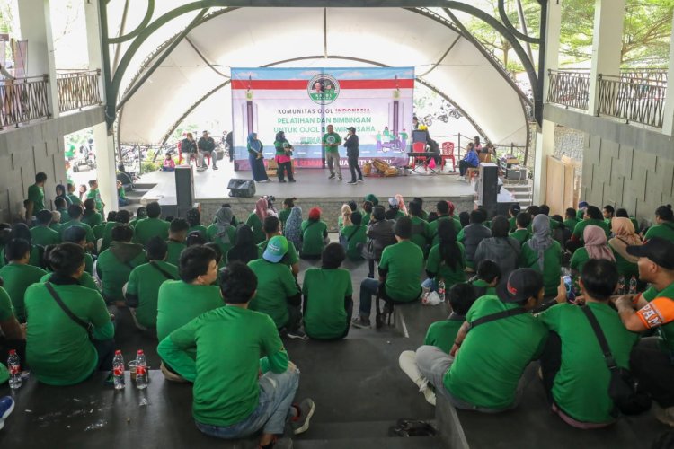 Akselerasi Kesejahteraan Driver Ojol, Kajol Dukung Ganjar Berikan Pelatihan dan Pendampingan Wirausaha di Sukabumi