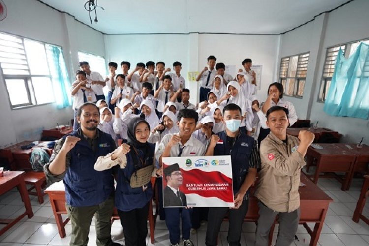 Sampaikan Amanah Ridwan Kamil JQR Salurkan Dana Pendidikan Untuk  Persahabatan Inspiratif Siswa SMP di Tasikmalaya