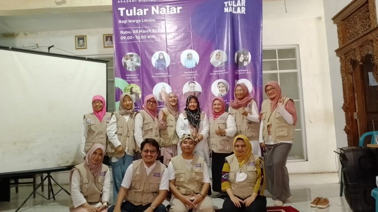 UMC Bersama Google. Org dan Mafindo Sukses Gelar Program Tular Nalar Akademi Digital Lansia di Cirebon