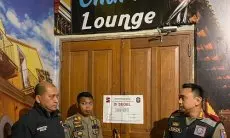 Tetap Operasional Saat Ramadan, THM Charlie Lounge Disegel Satpol PP dan Polisi