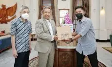 Mayapada Grup Serahkan 2.000 Paket Sembako kepada Pemkot Bandung