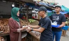 Berbagi Kebahagiaan Saat Ramadan, GMP Bagikan Takjil Gratis