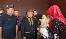 Pemprov Jabar Mulai Salurkan Bantuan Pangan Beras