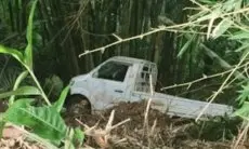 Mobil yang Dikendarai Kades Girimukti Terjun ke Jurang Sedalam 30 Meter
