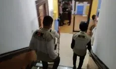 Lima Jam Geledah Ruang Kerja Wali Kota Bandung Yana Mulyana, KPK Angkut Tiga Koper