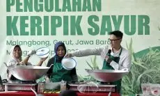 GMP Tingkatkan Ekonomi Masyarakat Melalui Rumah Produksi Keripik Kangkung Khas Garut