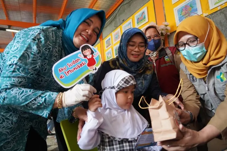 230 Ribu Balita di Garut Terima Imunisasi Polio