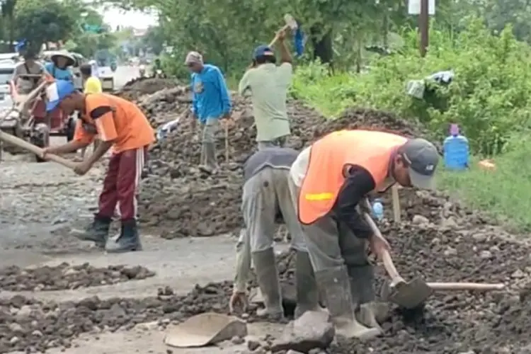 Sebanyak 31 Paket Pekerjaan Perbaikan Jalan Siap Dilelang