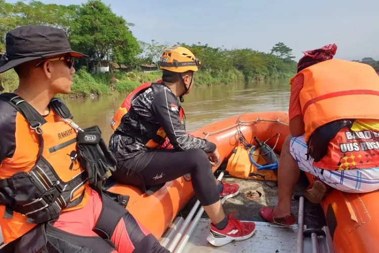 Ternyata Ini Penyebab Pria Ketapang Terjun ke Citarum, THR Habis untuk Judi Slot