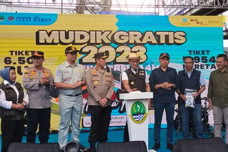 Doa dan Pesan dari Ridwan Kamil Iringi Pelepasan Rombongan Mudik Gratis Pemprov Jabar