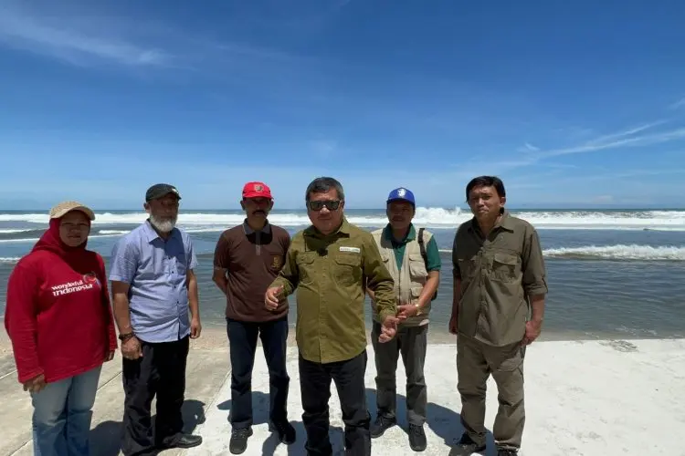 Bupati Garut Ingatkan Wisatawan Pantai Selatan Waspada Ancaman Cuaca Ekstrem
