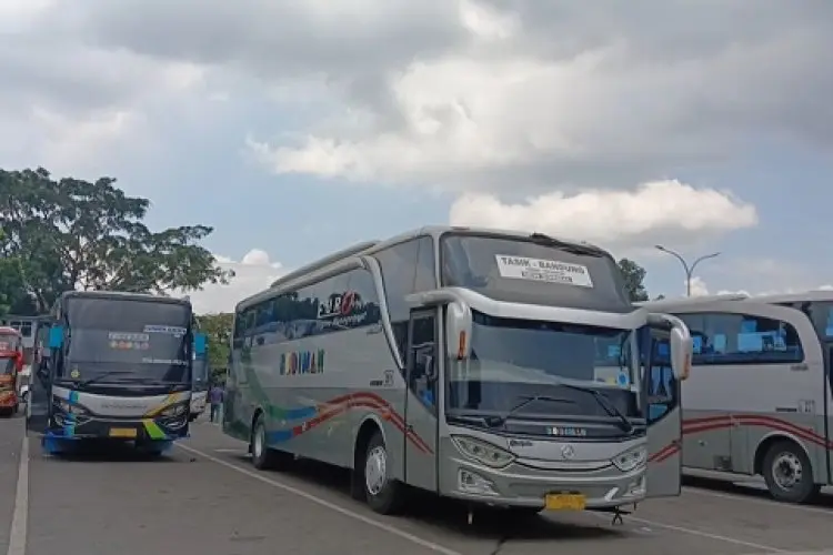 Terminal Cicaheum Berangkatkan Ribuan Pemudik H-6 Lebaran 2023