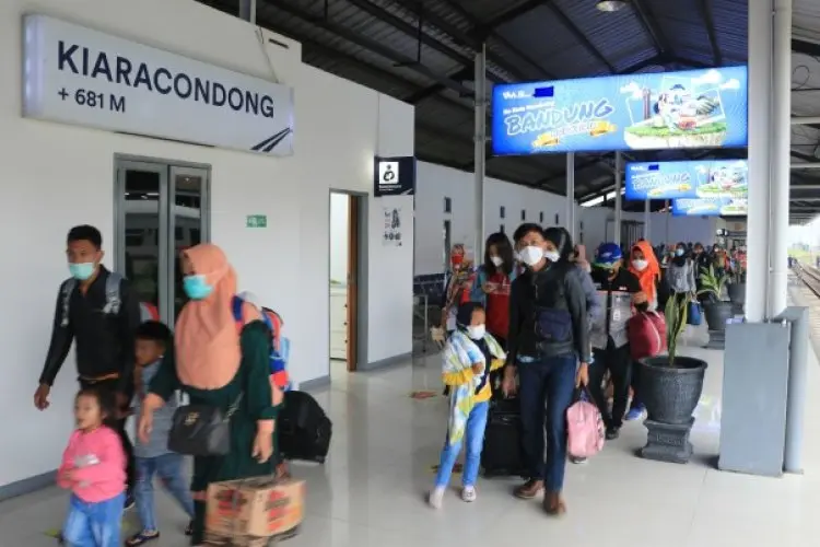 Puncak Arus Mudik 2023, Daop 2 Bandung Berangkatkan 4.954 Pelanggan KA dari Stasiun Kiaracondong 