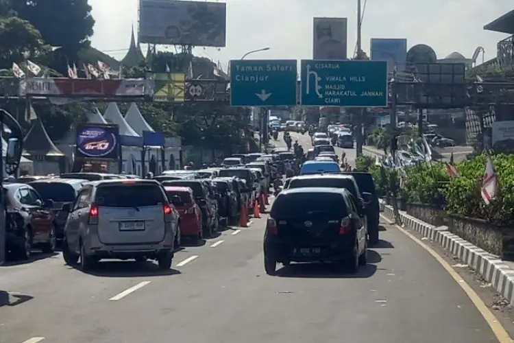 Polres Bogor Terapkan One Way di Kawasan Puncak