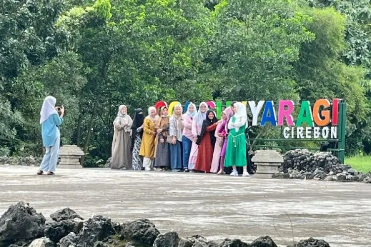 Tetap Diminati Wisatawan, Jumlah Pengunjung Goa Sunyaragi Cirebon Terus Melonjak