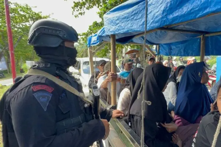 Pantai Selatan Jabar Dijaga Brimob Bersenjata Lengkap, Ada Apa?