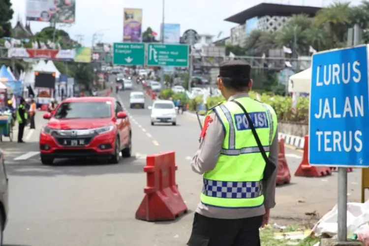 Siang Ini, Arus Lalu Lintas di Puncak Normal Kembali