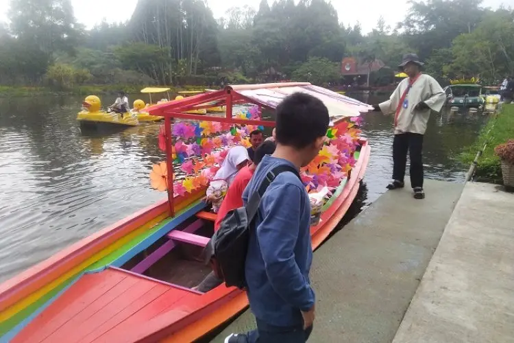 Jadi Pelopor Wisata Air, Floating Market Lembang Kembali Hadirkan Wahana Air Baru, Ini Harga Tiketnya 