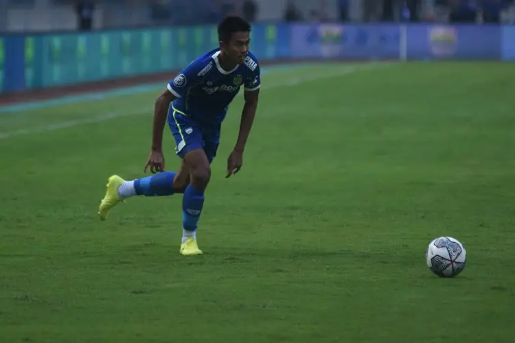 Kakang Rudianto Wakili Indonesia Lawan Manchester United: Bek Muda Persib Siap Unjuk Gigi di ASEAN All Stars