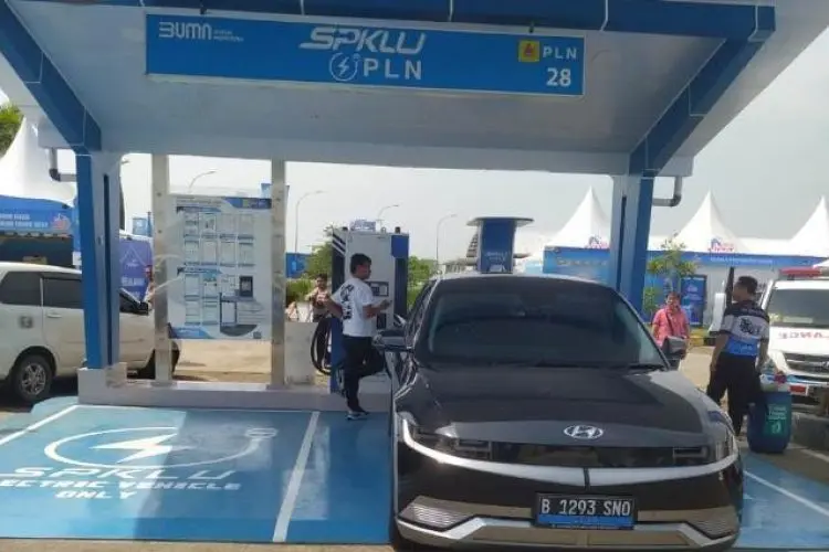 Jajal SPKLU PLN di Rest Area Kanci-Pejagan, Begini Kata Pemudik