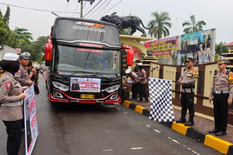 Kapolresta Cirebon Lepas Pemberangkatan Mudik Gratis ke Semarang dan Tegal