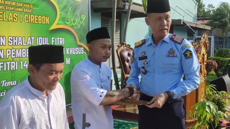Ratusan Warga Binaan Lapas Kelas I Cirebon Terima Remisi Idul Fitri