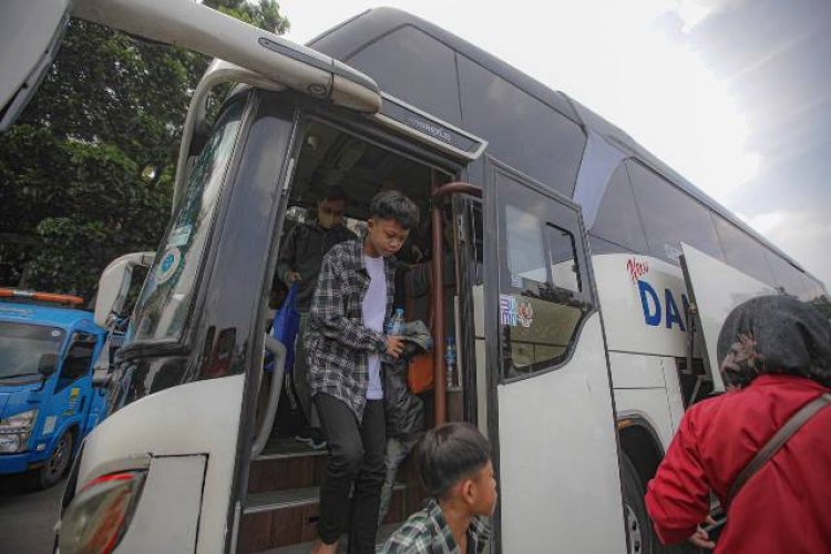 22.825 Orang Masuk ke Kota Bandung dengan Bus