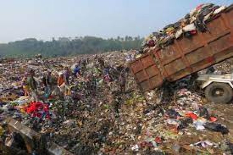 Duh, Layanan Buang Sampah di TPAS Sarimukti Kembali Tersendat