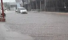 Hujan Deras, Sejumlah Ruas Jalan di Perkotaan Garut Banjir Cileuncang