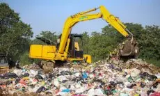 Plh Wali Kota Bandung Pastikan Operasional TPA Cicabe Hanya Sementara