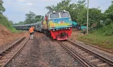 Penanganan Longsoran Terus Dilakukan, Daop 2 Bandung Memohon Maaf Atas Gangguan Perjalanan KA