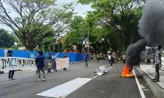Empat Tahun Dianggap Tidak Bawa Perubahan Berarti di Cirebon, Mahasiswa Demo Bupati Cirebon Imron
