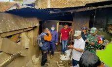 Rumah Ambruk di Cilame, Dua Warga Dilarikan ke Rumah Sakit