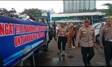 Ribuan Knalpot Bising Hasil Razia Polisi Diarak Keliling Kota Bandung