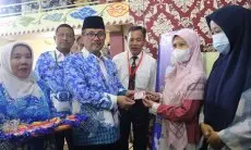 Mengabdi Untuk Negeri, Bupati Imron Imbau Guru TK Gali Potensi Anak Didik