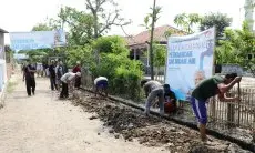 GMP Gelar Baksos Perbaikan Saluran Air di Subang