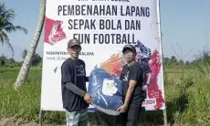 GMP Benahi Lapangan Bola dan Gelar Pertandingan Persinga U-21 Vs Legend