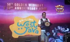RIdwan Kamil Lelang Kaus Buat Bantu Santri Korban Kecelakaan Ciamis