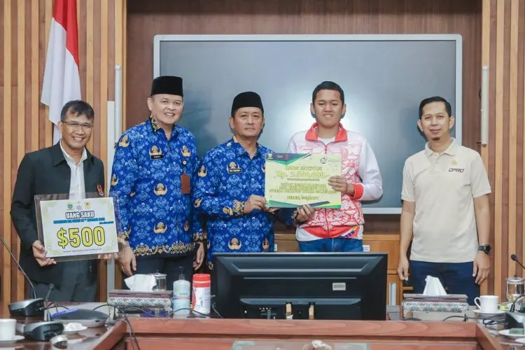 Pemkot Bandung Sawer Atlet Sea Games KambojaUang Saku 500 USD