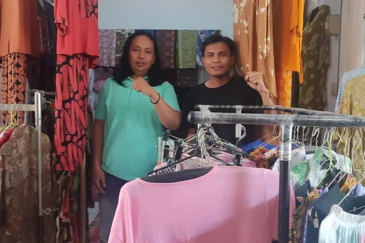 Majukan dan Promosikan Produk Lokal,. KNPI Dampingi Pelaku UMKM Pasar Batik Cirebon