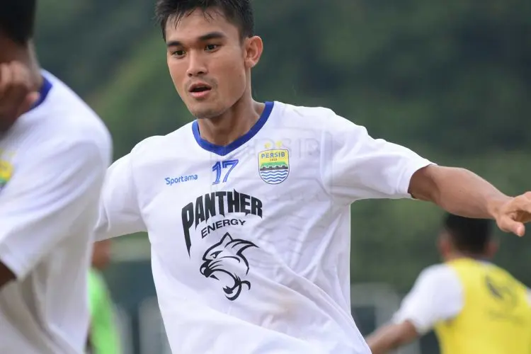Resmi, Zalnando Kembali Memperkuat Persib Bandung