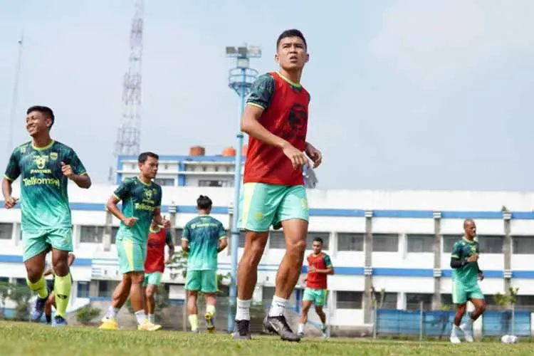 Persib Resmi Coret Erwin Ramdani